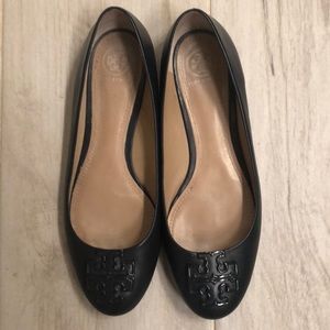 Tory Burch Navy flats